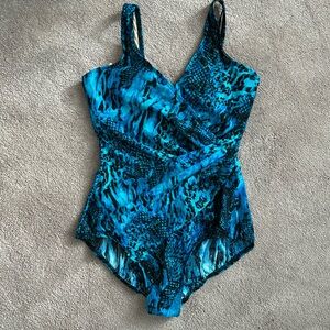 Miraclesuit Swimsuit one-piece swimsuit size 10 DD.  Underwire